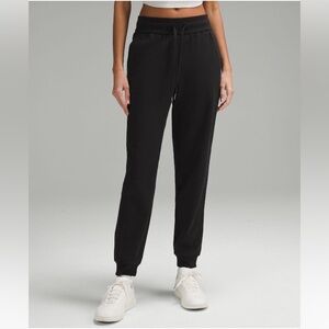 Lululemon Athletica scuba hr jogger *french terry